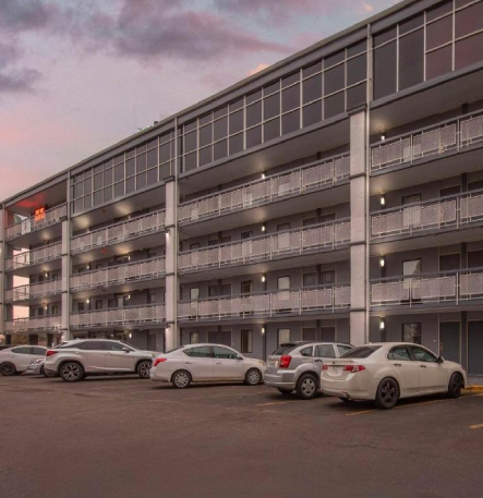Downtown Inn & Studio Suites Exterior